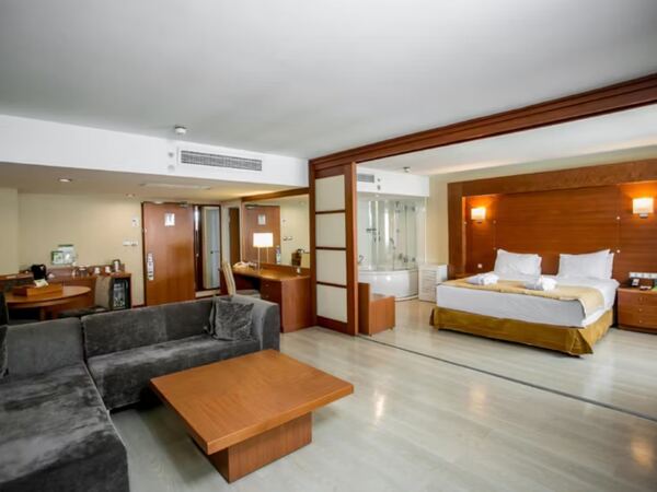 Holiday Inn Istanbul City, an IHG Hotel – صورة 8